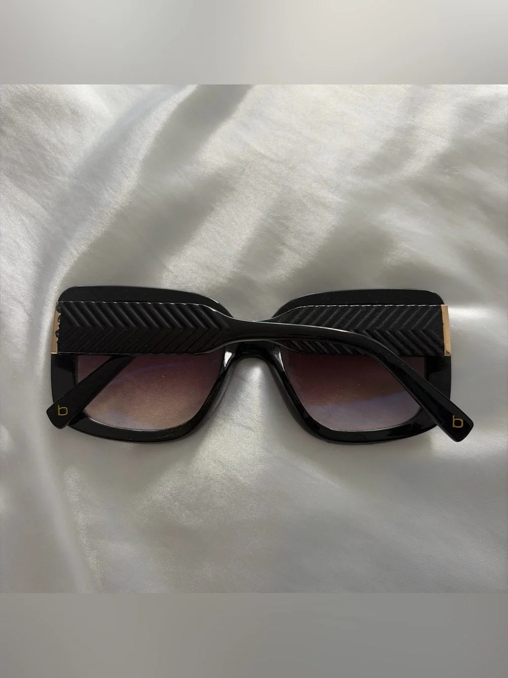 Black Bethenny Frankel Sunglasses